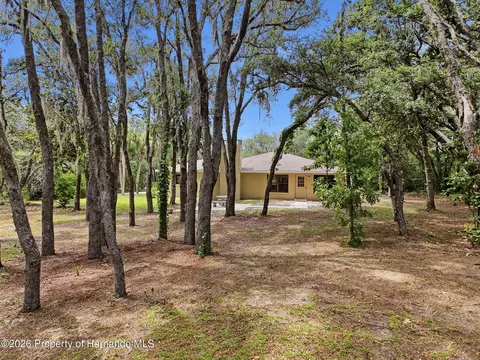 Exterior - 162 W Massachusetts St, Hernando, FL 34442 photo 9 of 10