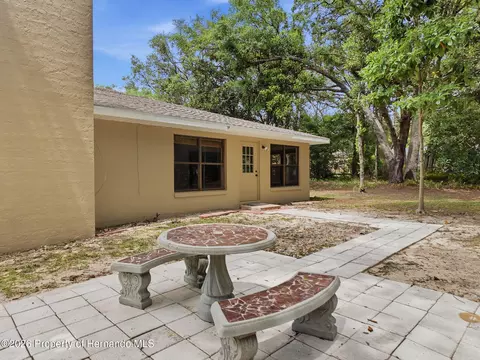 Exterior - 162 W Massachusetts St, Hernando, FL 34442 photo 6 of 10