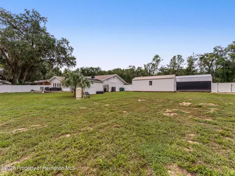 Exterior - 4101 E Gloria Dr, Hernando, FL 34442 photo 11 of 15