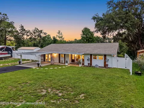 Exterior - 4101 E Gloria Dr, Hernando, FL 34442 photo 2 of 15