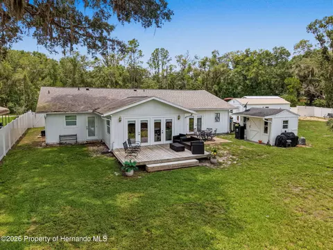 Exterior - 4101 E Gloria Dr, Hernando, FL 34442 photo 9 of 15