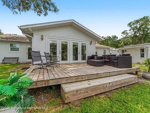 Exterior - 4101 E Gloria Dr, Hernando, FL 34442 photo 6 of 15