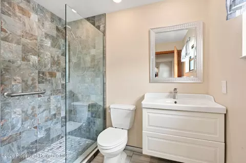 Bath - 2151 Meredith Dr, Spring Hill, FL 34608 photo 2 of 4