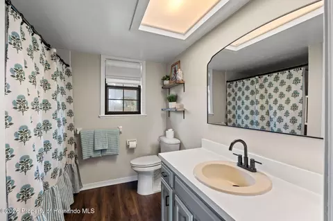 Bath - 8449 Valmora St, Spring Hill, FL 34608 photo 1 of 2