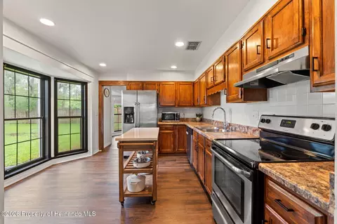 Kitchen - 8449 Valmora St, Spring Hill, FL 34608 photo 3 of 4