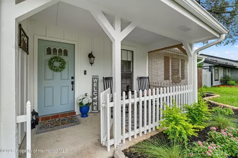 Exterior - 8449 Valmora St, Spring Hill, FL 34608 photo 1 of 8