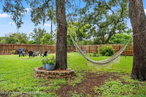 Exterior - 8449 Valmora St, Spring Hill, FL 34608 photo 7 of 8