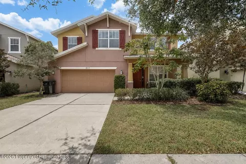 2917 Winglewood Cir, Lutz, FL 33558