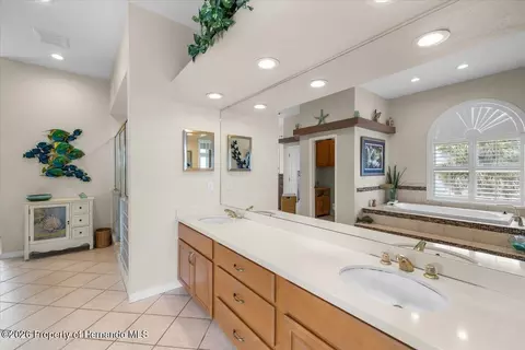 Bath - 4295 Newport Dr, Hernando Beach, FL 34607 photo 1 of 6
