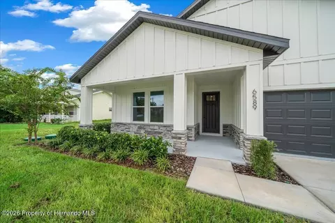 Exterior - 6589 Freeport Dr, Spring Hill, FL 34608 photo 2 of 7