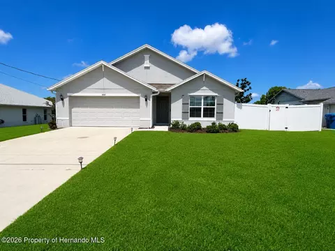4045 Montano Ave, Spring Hill, FL 34609