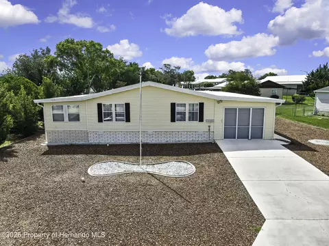 14992 Rialto Ave, Spring Hill, FL 34613