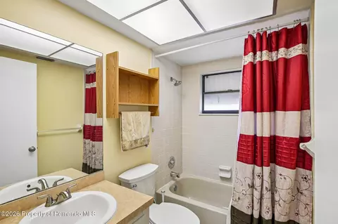 Bath - 3177 Maxwell Ave, Spring Hill, FL 34608 photo 4 of 5
