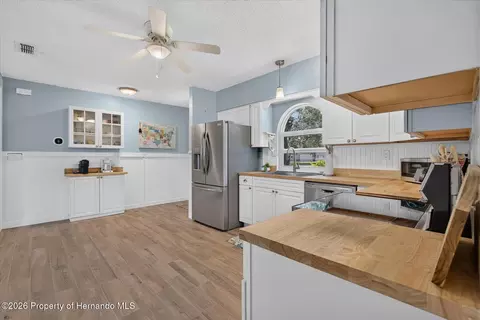 Kitchen - 6086 Island Dr, Weeki Wachee, FL 34607 photo 6 of 6