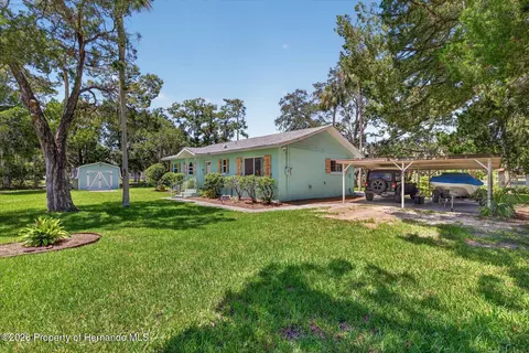 Exterior - 6086 Island Dr, Weeki Wachee, FL 34607 photo 15 of 16