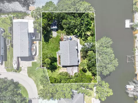 View/Area - 6086 Island Dr, Weeki Wachee, FL 34607 photo 4 of 14