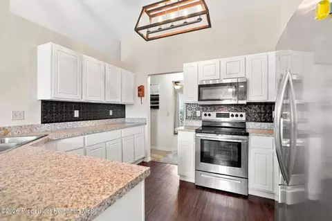 Kitchen - 5355 Berrien Ave, Spring Hill, FL 34608 photo 4 of 5