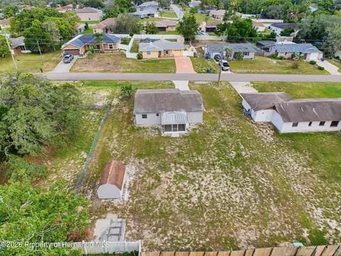 View/Area - 2245 Bishop Rd, Spring Hill, FL 34608 photo 5 of 13