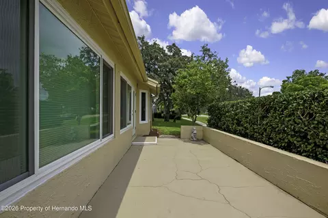 Exterior - 2356 Rolling View Dr, Spring Hill, FL 34606 photo 2 of 6