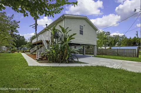 Exterior - 5610 Ramada St, Weeki Wachee, FL 34607 photo 3 of 10