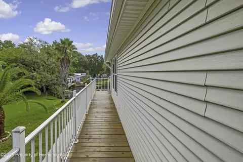 Exterior - 5610 Ramada St, Weeki Wachee, FL 34607 photo 6 of 10