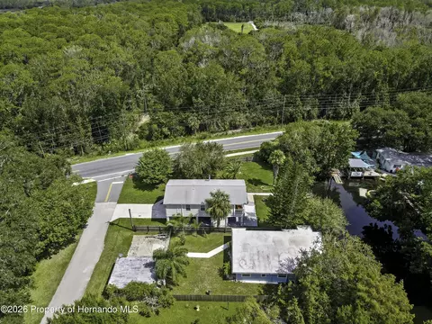 View/Area - 5610 Ramada St, Weeki Wachee, FL 34607 photo 8 of 13
