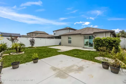 Exterior - 165 Argyll Dr, Spring Hill, FL 34609 photo 4 of 5