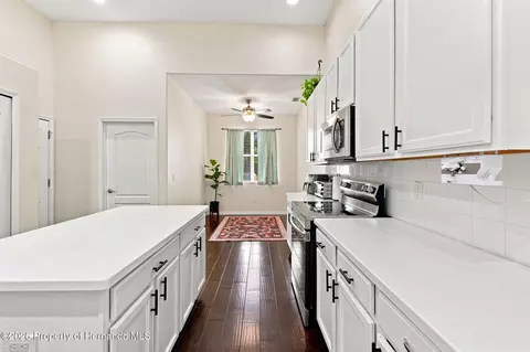 Entry Way - 4327 Canongate Ct, Spring Hill, FL 34609 photo 2 of 4