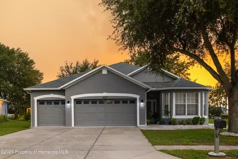 Exterior - 4327 Canongate Ct, Spring Hill, FL 34609 photo 2 of 8