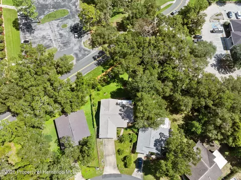 View/Area - 406 E Circlewood St, Inverness, FL 34452 photo 7 of 8