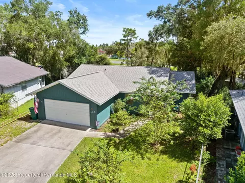 View/Area - 406 E Circlewood St, Inverness, FL 34452 photo 2 of 8
