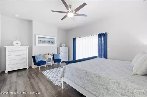 Bedroom - 12384 Easthaven Dr, Spring Hill, FL 34609 photo 3 of 11