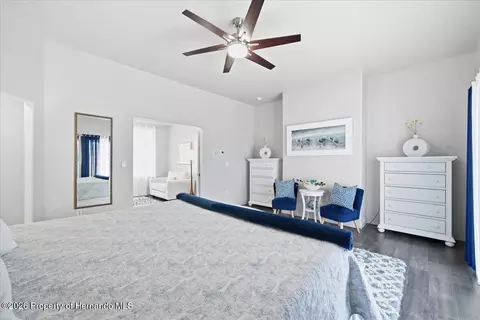 Bedroom - 12384 Easthaven Dr, Spring Hill, FL 34609 photo 4 of 11