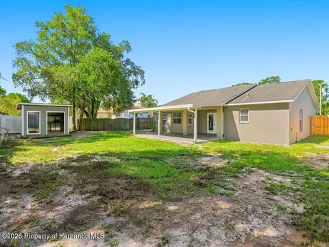 Exterior - 492 Aladdin Rd, Spring Hill, FL 34609 photo 3 of 4