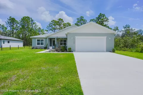 Exterior - 17460 Macassar Rd, Weeki Wachee, FL 34614 photo 6 of 7