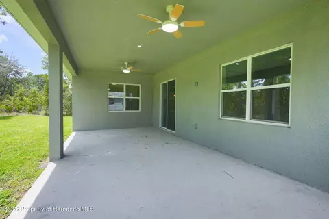 Exterior - 17460 Macassar Rd, Weeki Wachee, FL 34614 photo 2 of 7
