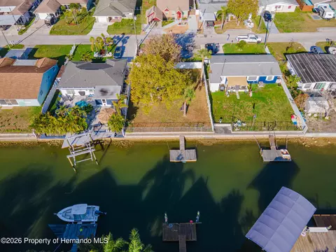 13916 Berkowitz Ave, Hudson, FL 34667 photo 2