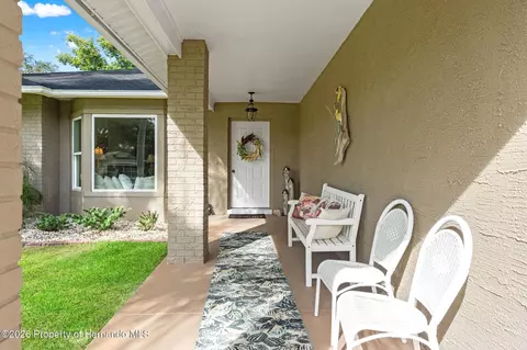 Exterior - 3121 Double Eagle Ct, Spring Hill, FL 34606 photo 4 of 10
