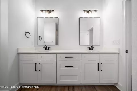 Bath - 10153 Lynnhaven Rd, Spring Hill, FL 34608 photo 1 of 4