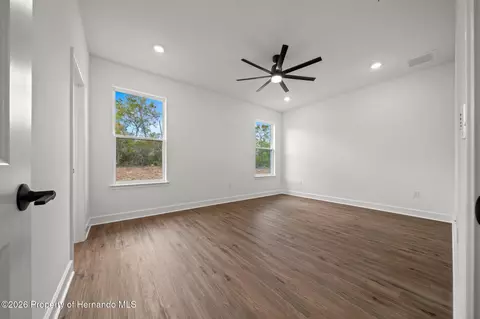 Bedroom - 10153 Lynnhaven Rd, Spring Hill, FL 34608 photo 3 of 7