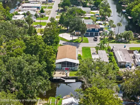View/Area - 6496 W Richard Dr, Weeki Wachee, FL 34607 photo 6 of 13
