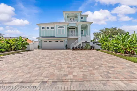 Exterior - 4030 Gulf Coast Dr, Hernando Beach, FL 34607 photo 1 of 12