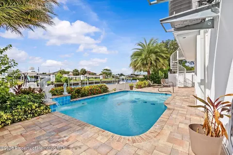 Exterior - 4030 Gulf Coast Dr, Hernando Beach, FL 34607 photo 10 of 12