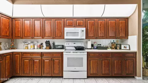Kitchen - 9458 Northvale St, Spring Hill, FL 34608 photo 6 of 8