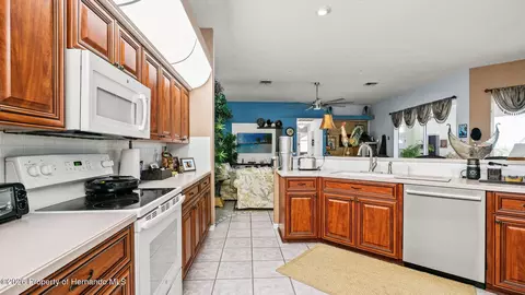 Kitchen - 9458 Northvale St, Spring Hill, FL 34608 photo 7 of 8