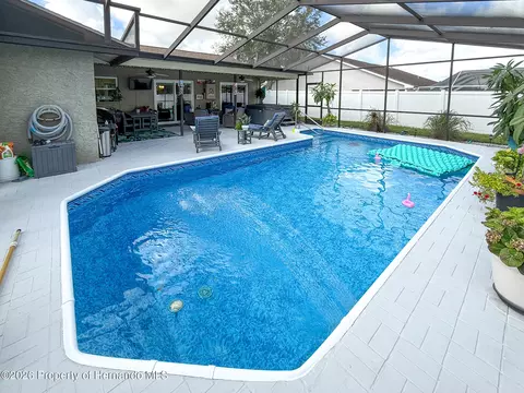 Exterior - 11019 Captain Dr, Spring Hill, FL 34608 photo 3 of 9
