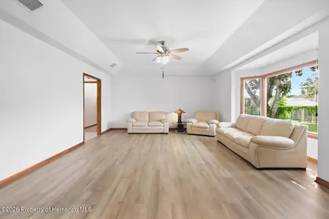 Living - 10404 Sandtrap Dr, Spring Hill, FL 34608 photo 2 of 2