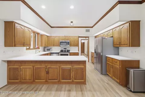 Kitchen - 10404 Sandtrap Dr, Spring Hill, FL 34608 photo 2 of 4