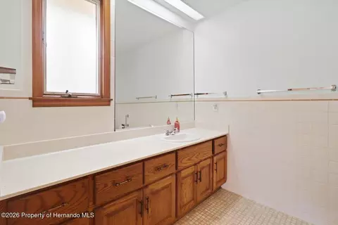 Bath - 10404 Sandtrap Dr, Spring Hill, FL 34608 photo 2 of 4