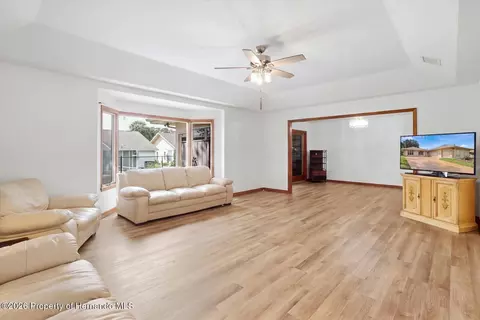 Living - 10404 Sandtrap Dr, Spring Hill, FL 34608 photo 1 of 2